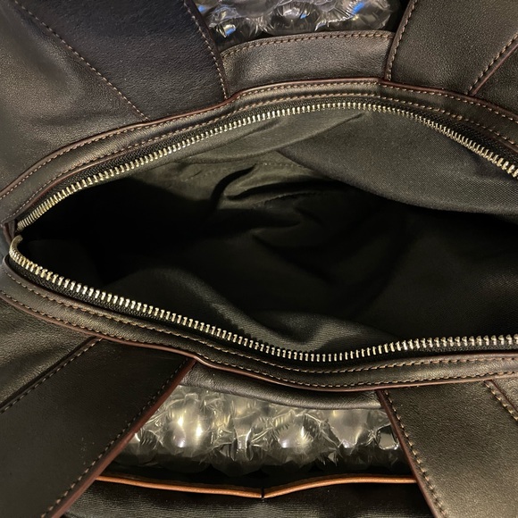 Coach Black and Brown Textured Shoulder Bag - Picture 4 of 7